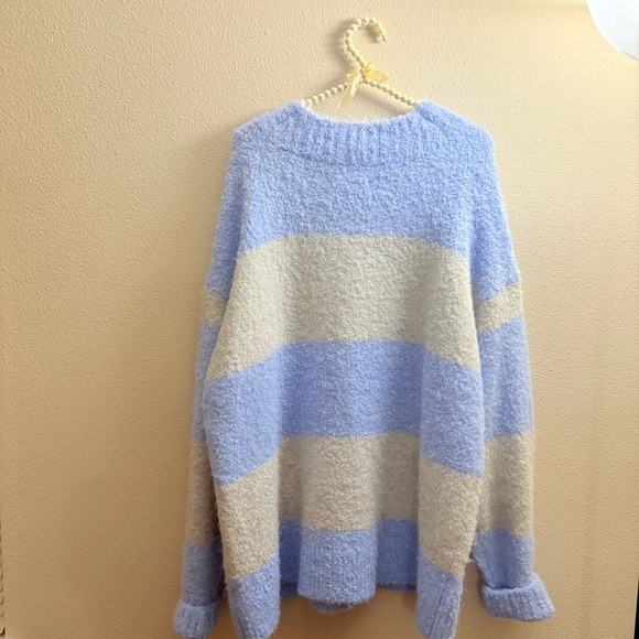 👼🏼 NEVER WORN 👼🏼 Aerie V-Neck Sweater in Blue and Grey - Picture 5 of 5